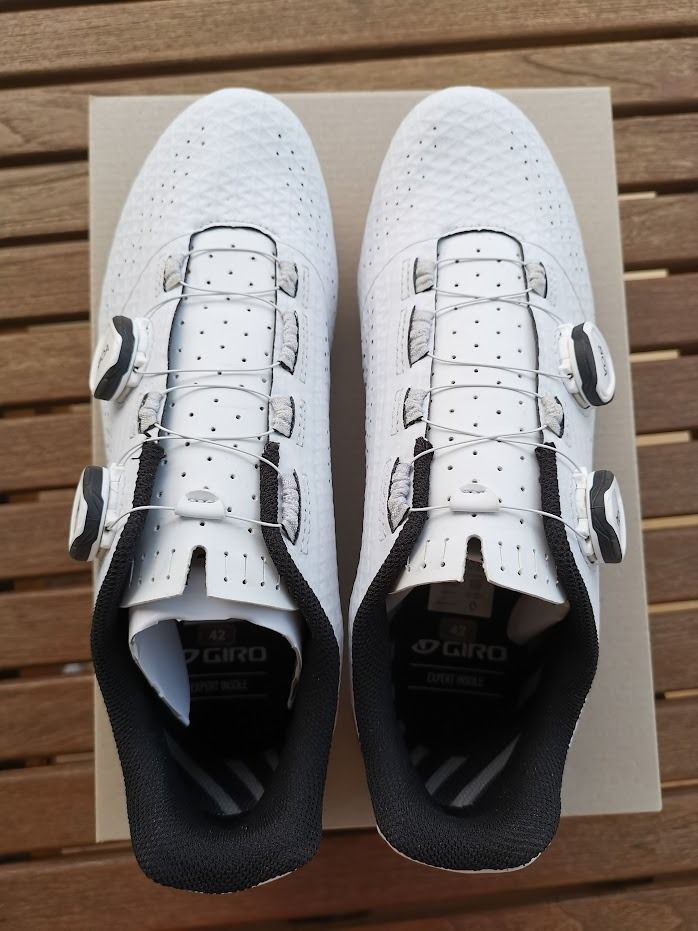 White bike shoes online