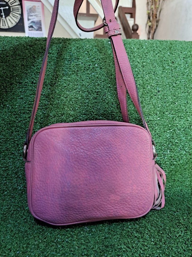 Gucci soho disco crossbody (Category: Luxury Bags & Wallets) located in Lemery. Submitted by venus23 (Listing ID 1263905039, Image 2). Description: codes,gucci underzip.