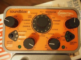 Guitar effects pedal band equipment Source Audio Soundblox 2 Orbital chorus phaser Modulator