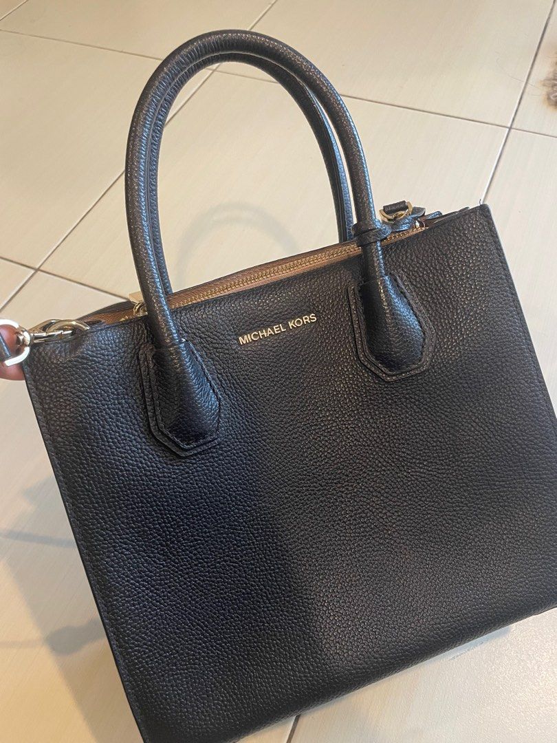Handbang, Luxury, Bags & Wallets on Carousell