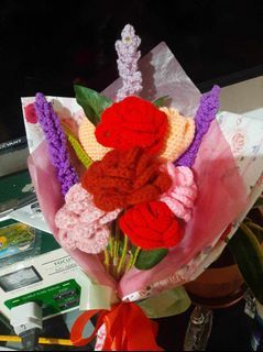 Handmade crochet flower bouquet!! (Per stem)