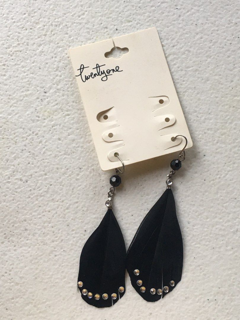 Long feather earrings hot sale forever 21