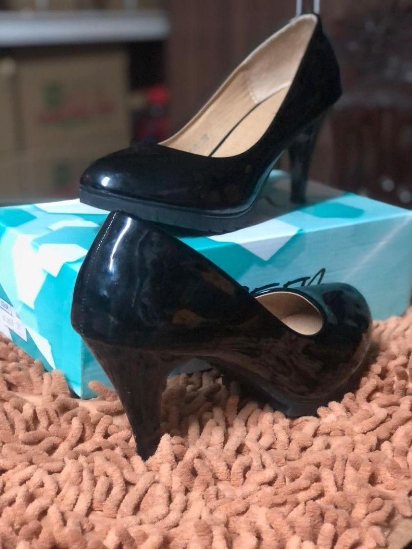heels (Category: Flats & Sandals) located in Quezon City. Submitted by restormari48326 (Listing ID 1264075430, Image 3). Description: 3 inch height used once during graduatio ceremony only.