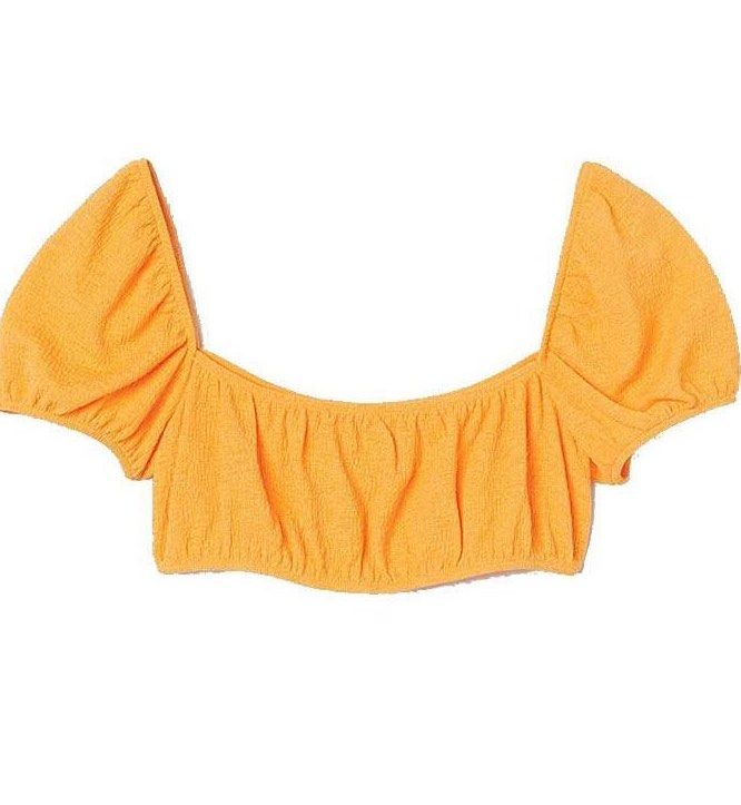 H&M cropped off the shoulder top (Category: Others Tops) located in Olongapo. Submitted by magicrattt (Listing ID 1263901003, Image 2). Description: Very flattering top✨🌻 Condition: 10/10 Used 3x only 📍shipping from makati/taft 💵 - gcash or BPI .
