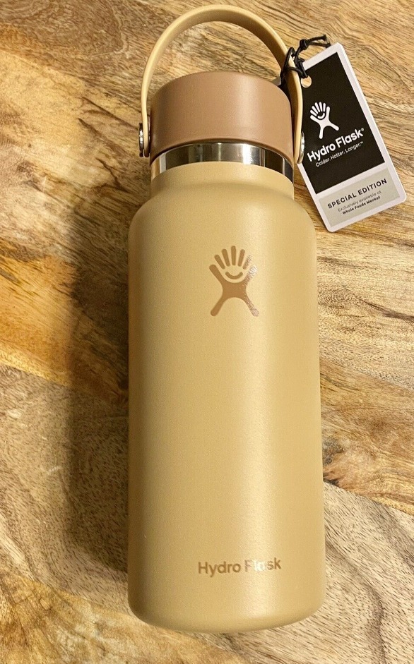 Hydro Flask Limited Edition (Whole Foods) 32 OZ - Walnut Colorway,  Furniture & Home Living, Kitchenware & Tableware, Water Bottles & Tumblers  on Carousell