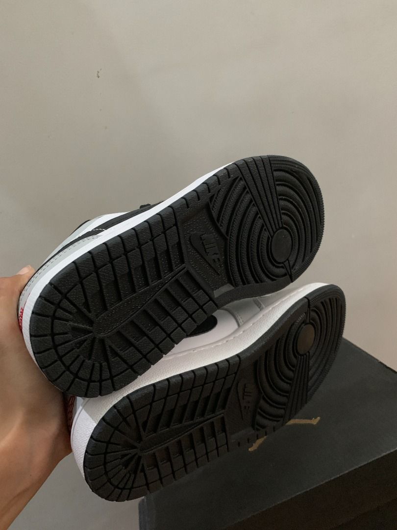 j1 smoke grey