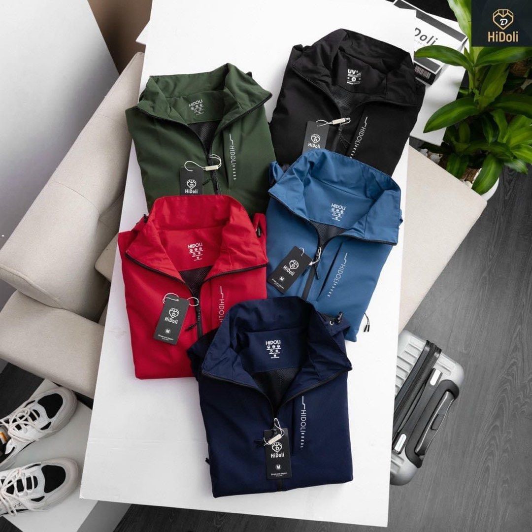 Jacket (Category: Coats, Jackets and Outerwear) located in Singapore. Submitted by Rickyti (Listing ID 1263899342, Image 3). Description: Travelling overseas? Worry of bad in-climate weather? Contact us now! Hidoli Jacket can solve your issues for you! Compact size that can easily let you bring to anywhere. What are you waiting for! .