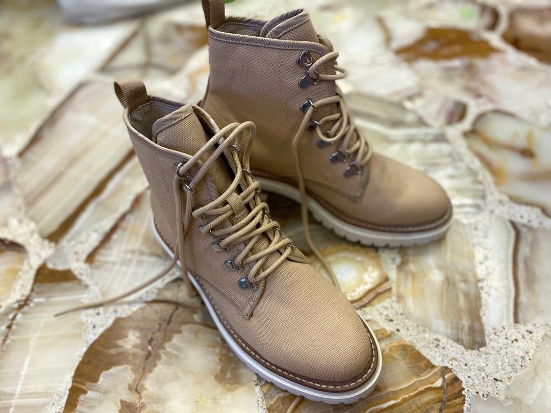 Ugg mercer deals