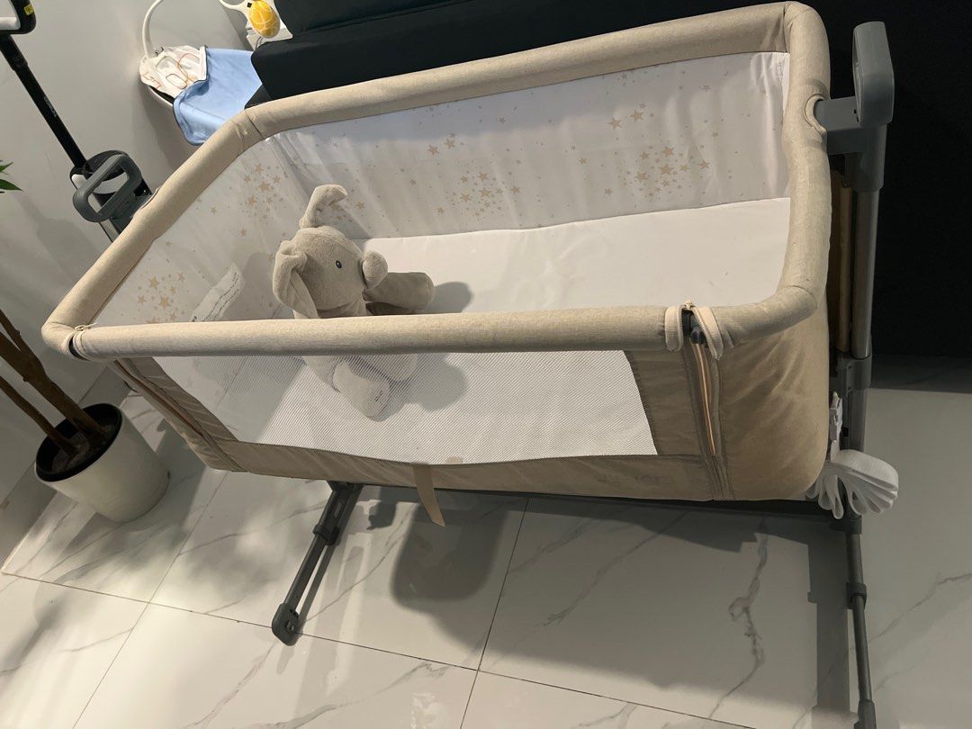 Juniors peyton side bassinet hotsell
