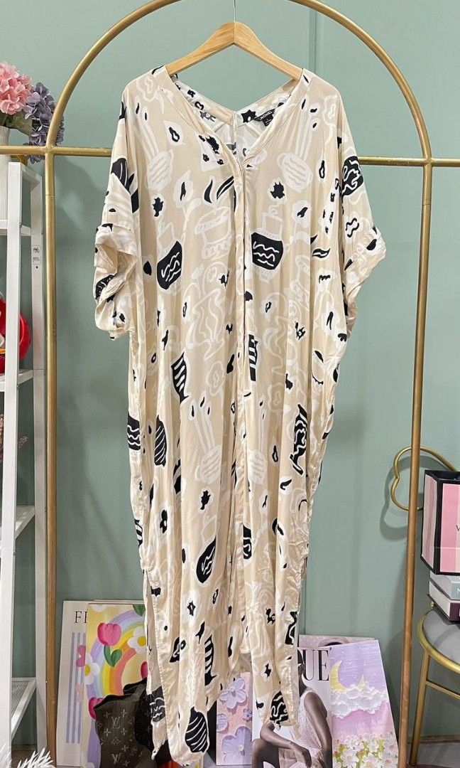 Belted kaftan store dress monki