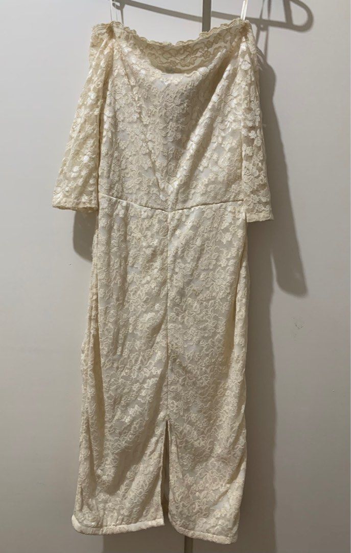 KARIMADON Lace Dress Front Slit (Category: Evening dresses & gowns) located in Quezon City. Submitted by caeshh (Listing ID 1263916211, Image 1). Description: Off Shoulder lace dress with front slit.