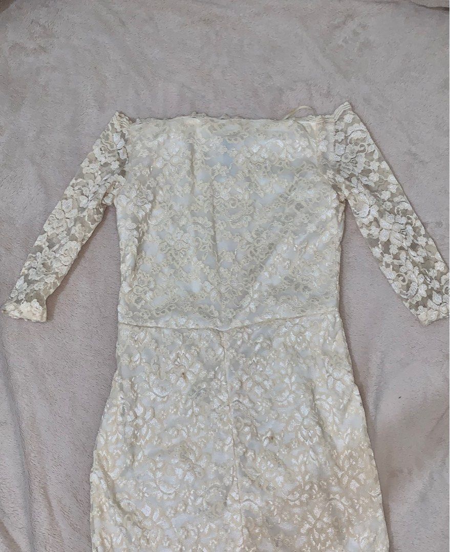 KARIMADON Lace Dress Front Slit (Category: Evening dresses & gowns) located in Quezon City. Submitted by caeshh (Listing ID 1263916211, Image 2). Description: Off Shoulder lace dress with front slit.