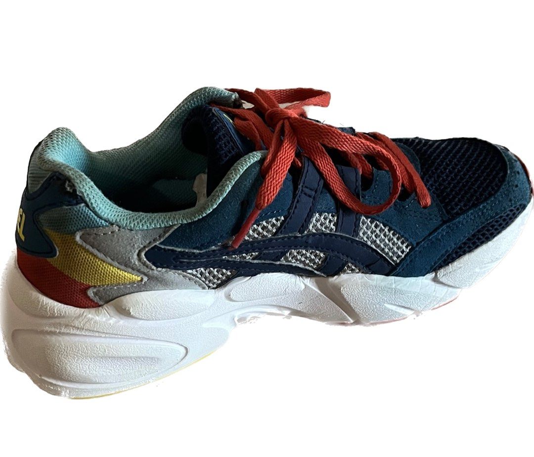 Childrens asics discount