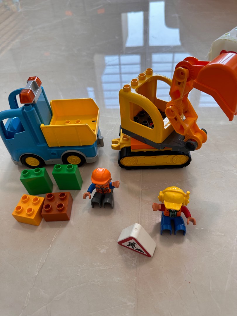 Lego 10812 duplo truck & 2024 tracked excavator
