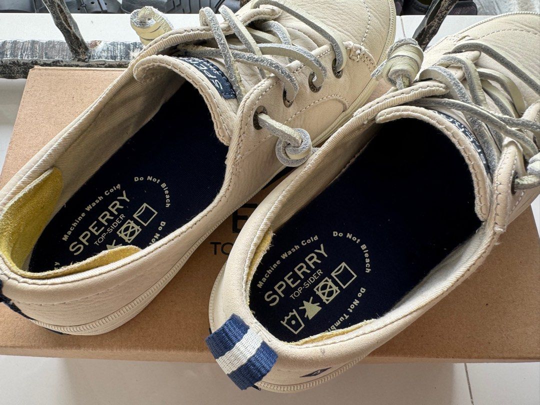 Like New Sperry Sneakers Women s Fashion Footwear Sneakers on