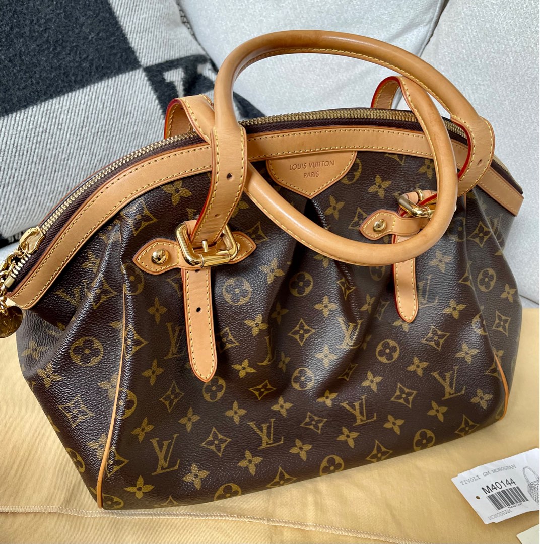 Louis Vuitton Ravello GM, Luxury, Bags & Wallets on Carousell