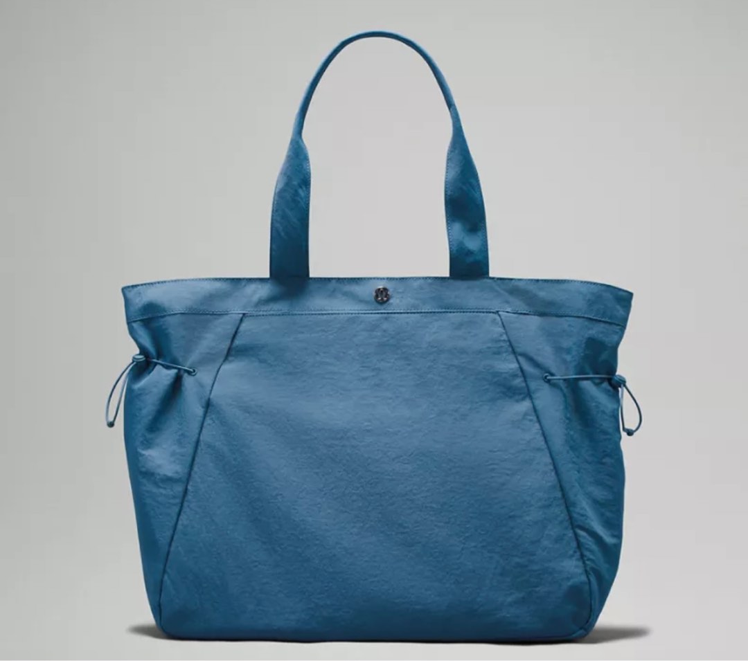 Lululemon cinch bag online