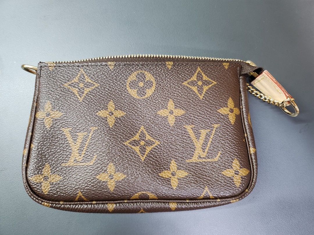LV Louis Vuitton Mini Pochette Accessories Monogram Canvas GHW(Cash S$650)