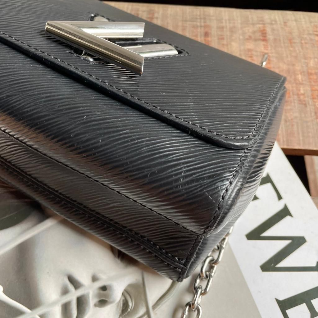 Louis Vuitton M20579 TWIST PM, Women's Fashion, Bags & Wallets, Shoulder  Bags on Carousell