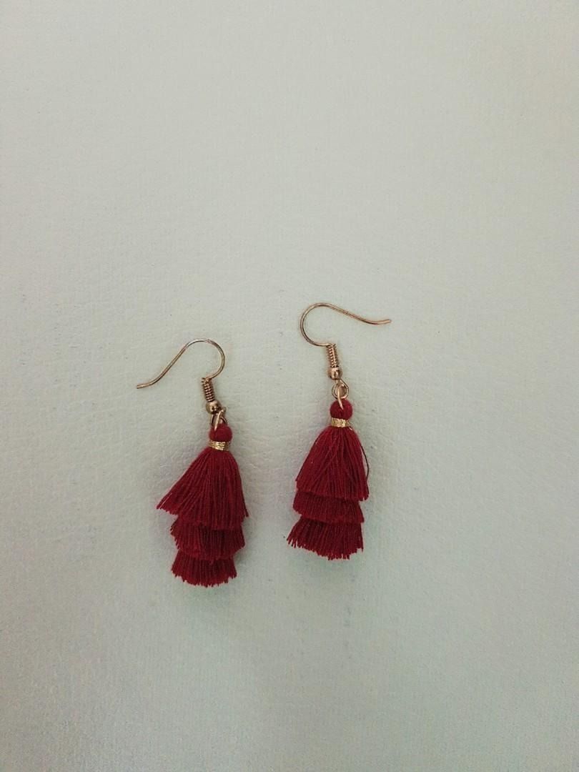 Maroon tassel earrings outlet