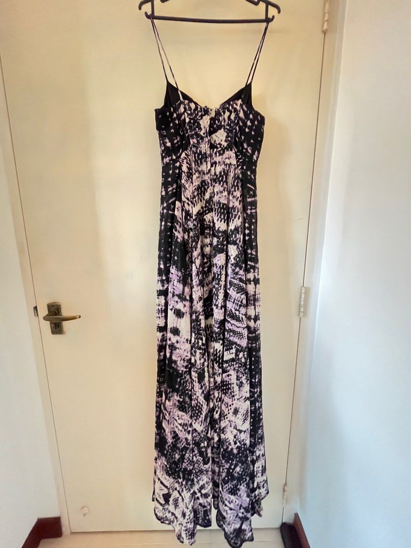 Maxi dress with edgy pattern