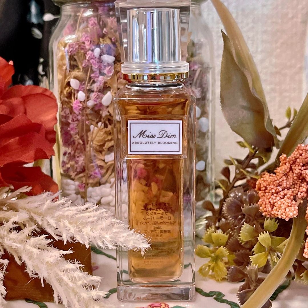 Dior absolutely store blooming roller pearl