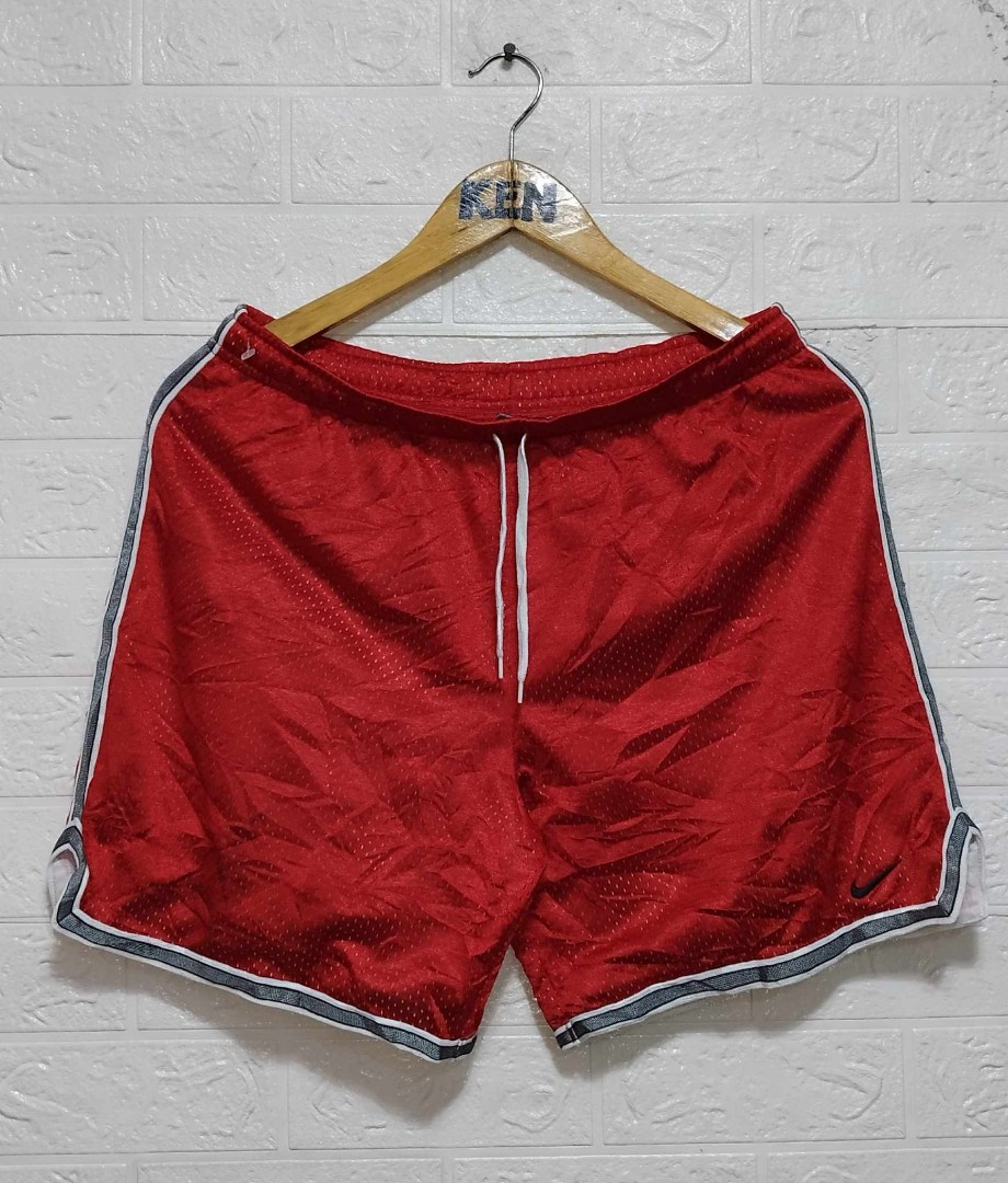 Nike above the knee, Men's Fashion, Bottoms, Shorts on Carousell