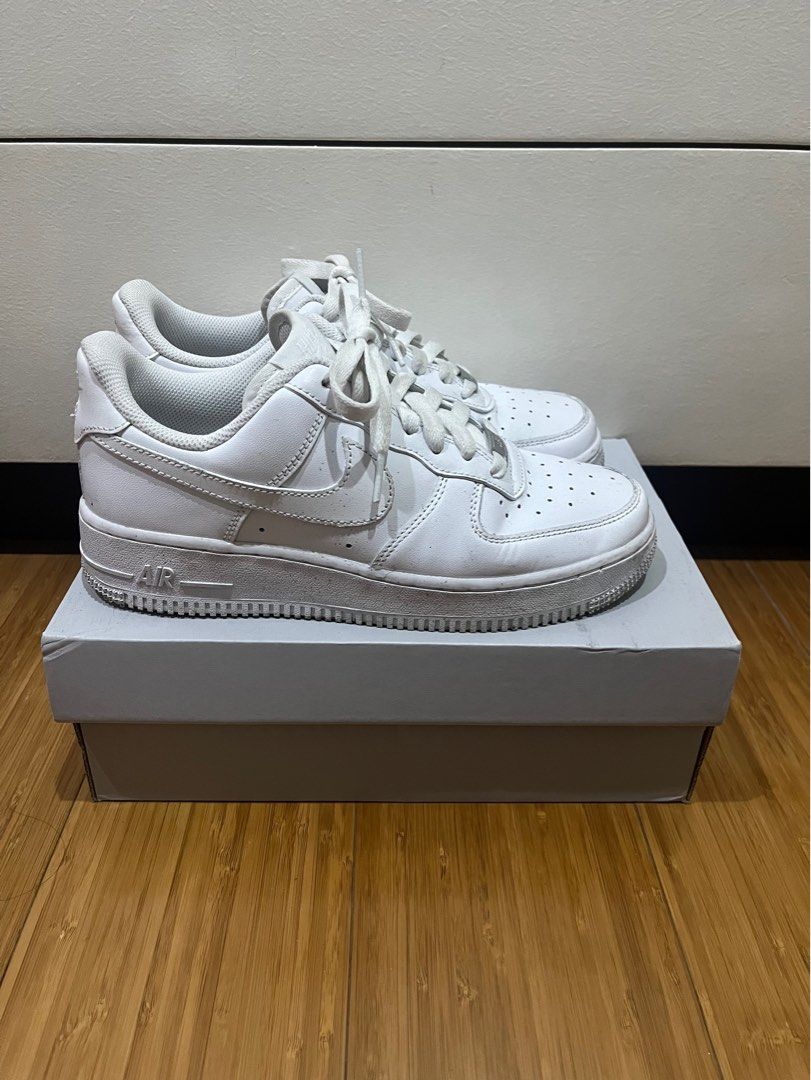 Nike Air Force 1 ‘07 (Category: Sneakers) located in Quezon City. Submitted by aacrl (Listing ID 1264053868, Image 1). Description: Nike Women’s Air Force 01 ‘07 Size 7.5 With slight creases but these are normal with these types of shoes Shoelaces just need a bit of cleaning.