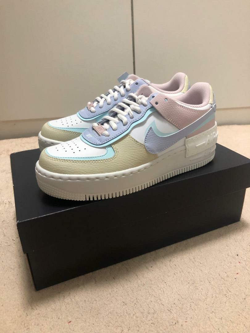 Nike air force deals pastel blue