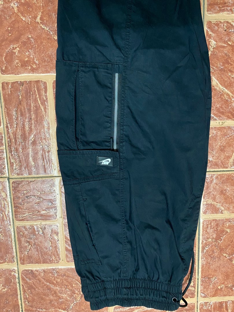 arri nike cargo pants