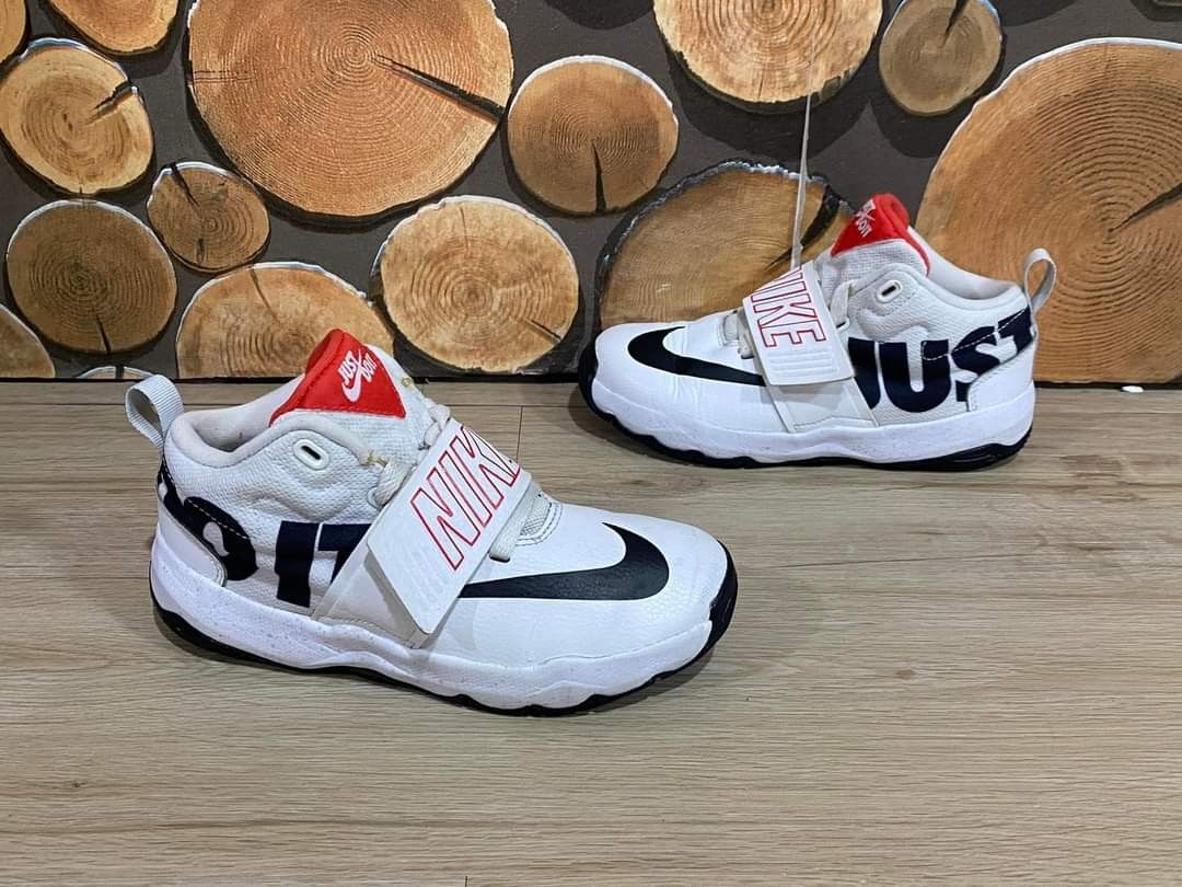 nike team hustle d8 just do it