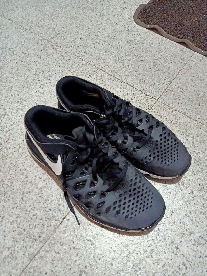 Nike Training shoes Size 10.5 US Men Men s Fashion Footwear