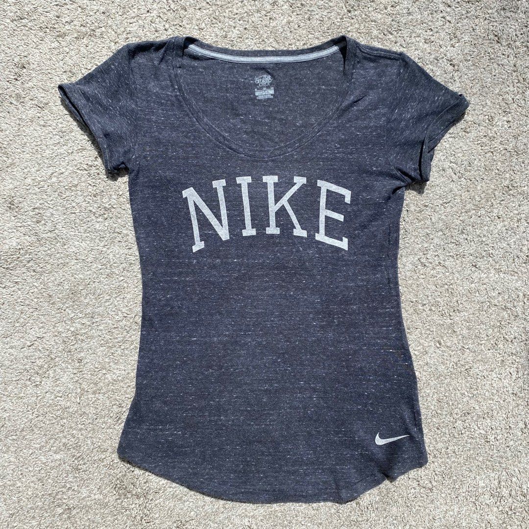 Nwt 35 Nike Women (Category: Blouses) located in Olongapo. Submitted by kenneeeyy (Listing ID 1263973165, Image 1). Description: Ang Ganda No issue Gling Us.