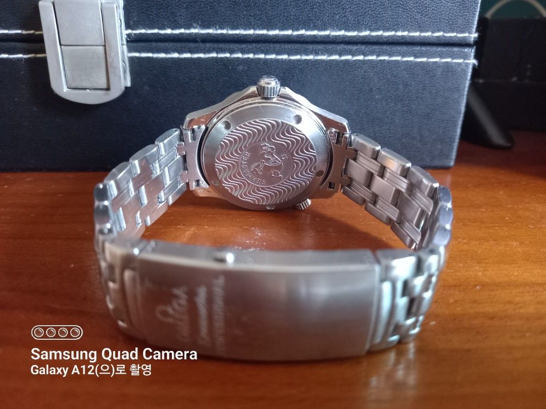 Omega seamaster professional battery hotsell