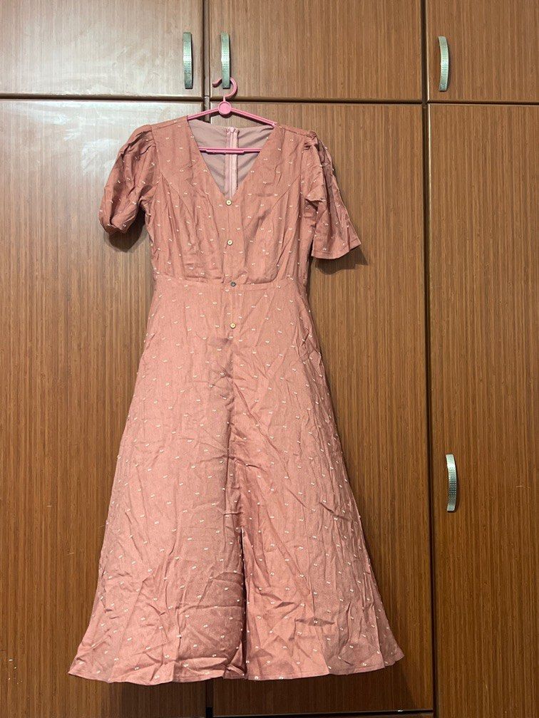 Max dresses shop