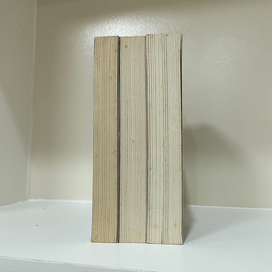 Red Rising (set) - Pierce Brown, Hobbies & Toys, Books & Magazines ...