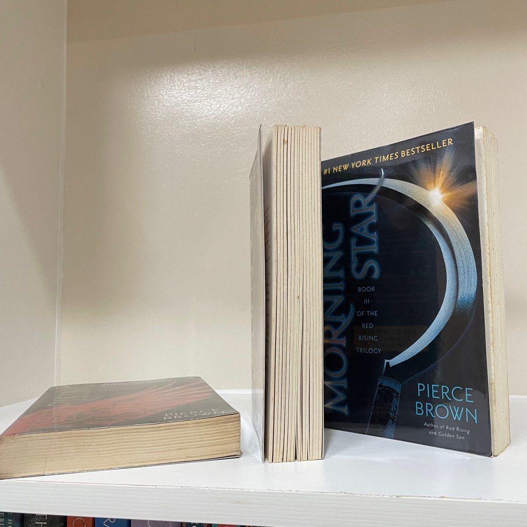 Red Rising (set) - Pierce Brown, Hobbies & Toys, Books & Magazines ...