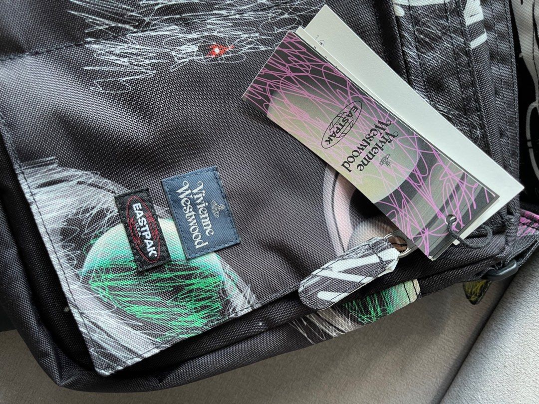 Satchel Vivienne Westwood x Eastpak Planet's Print, 男裝, 袋, 小袋