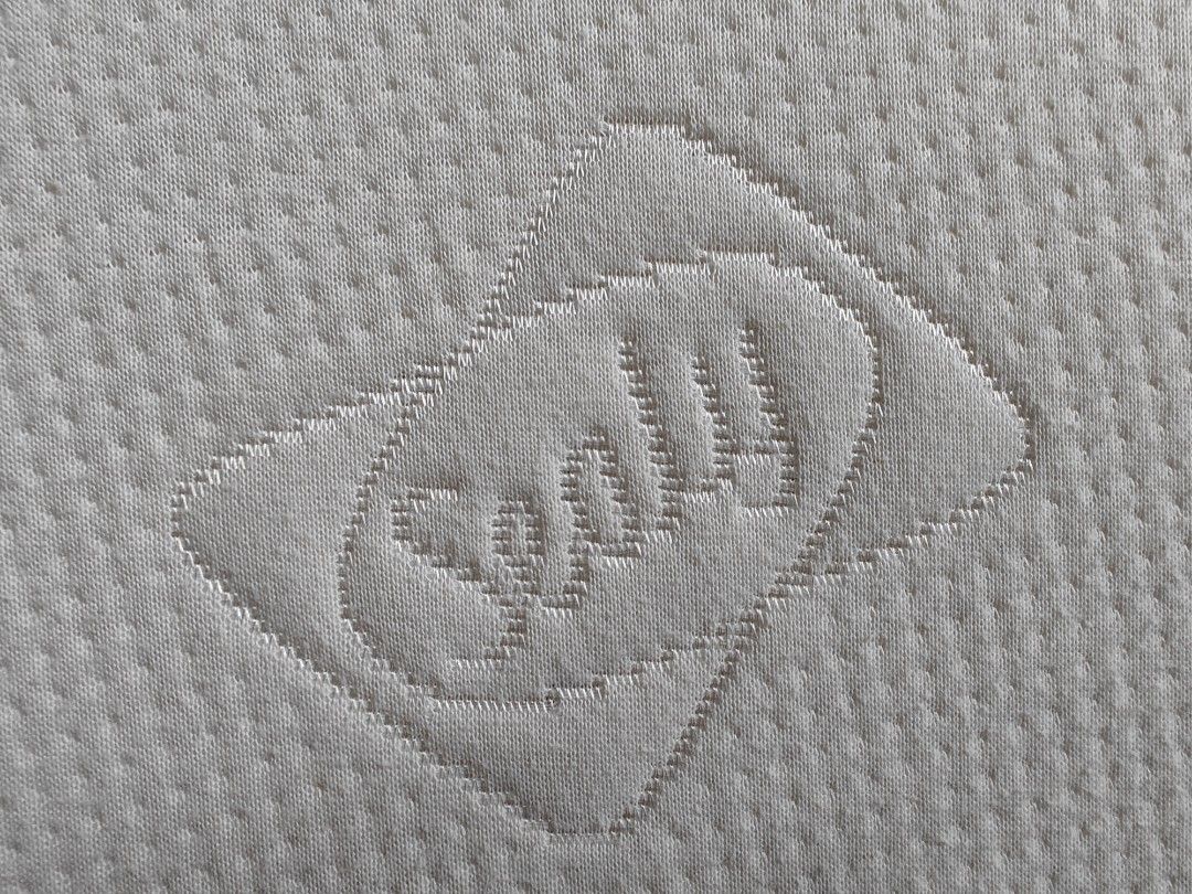 Sealy Heart Shape Latex Pillow Furniture Home Living Bedding