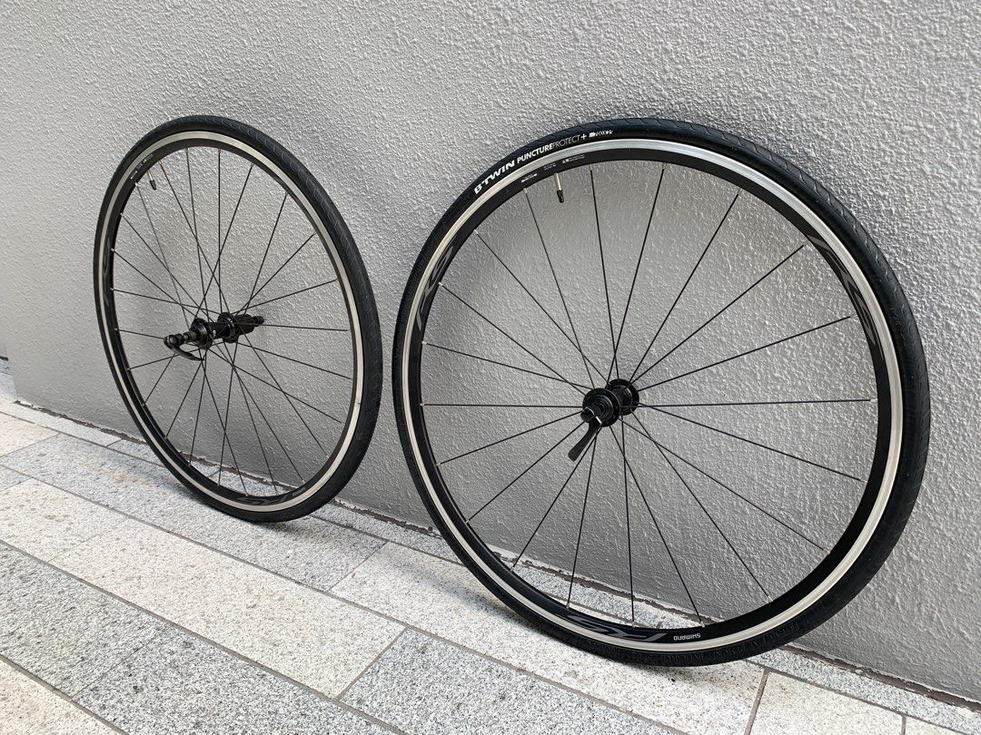 Shimano RS wheel set with tyres and tubes Sports Equipment Bicycles Parts Parts Accessories on Carousell