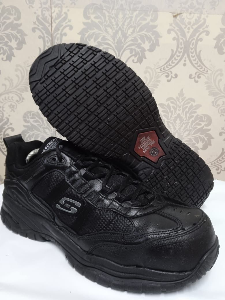 Sketcher sales steel toe