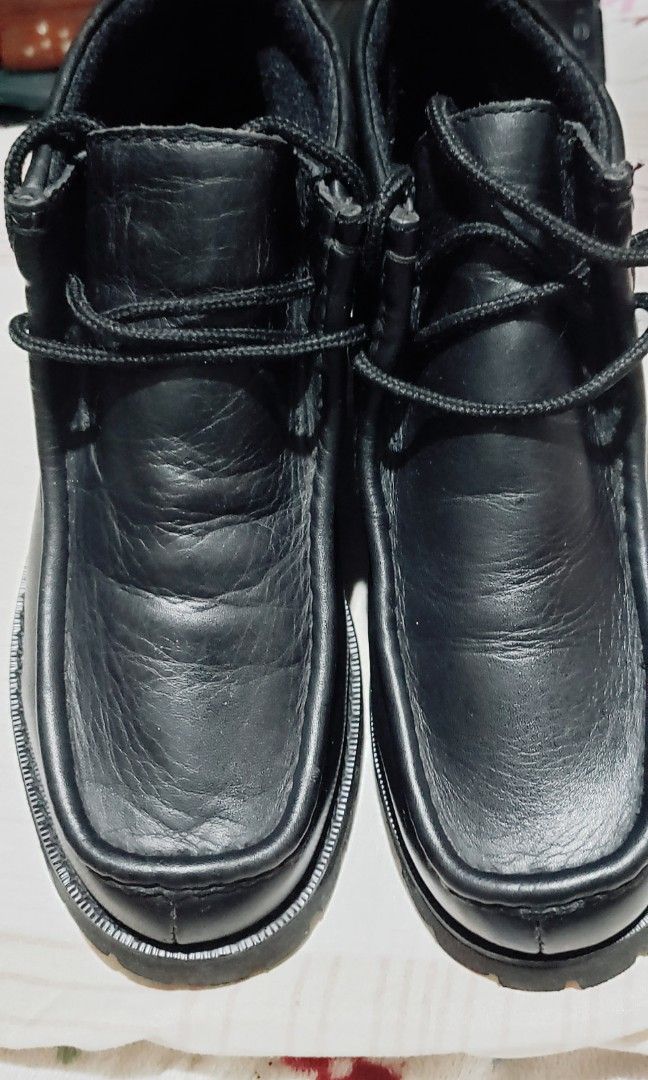 SKETCHERS MENS LEATHER BOOTS MID (Category: Boots) located in Marikina City. Submitted by racoon143 (Listing ID 1264040785, Image 1). Description: size 7 black no issue leather negotiable.