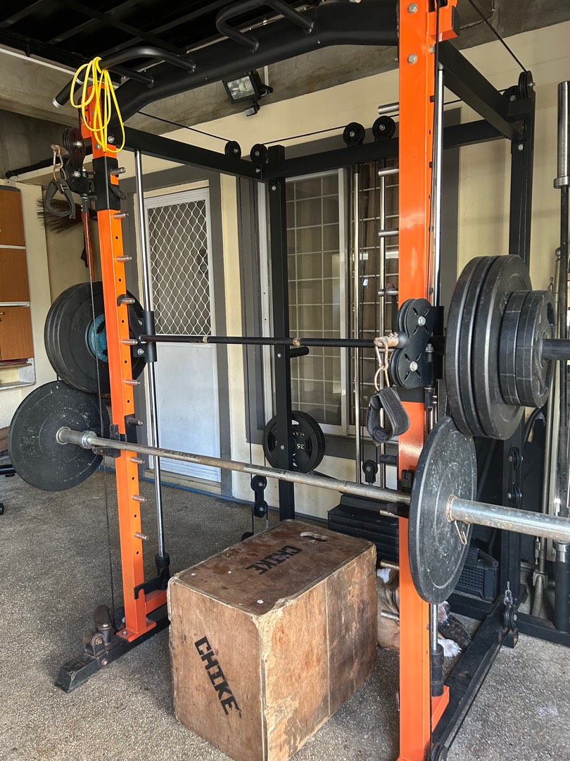 Smith Machine and Olympic Bar, Sports Equipment, Exercise & Fitness ...