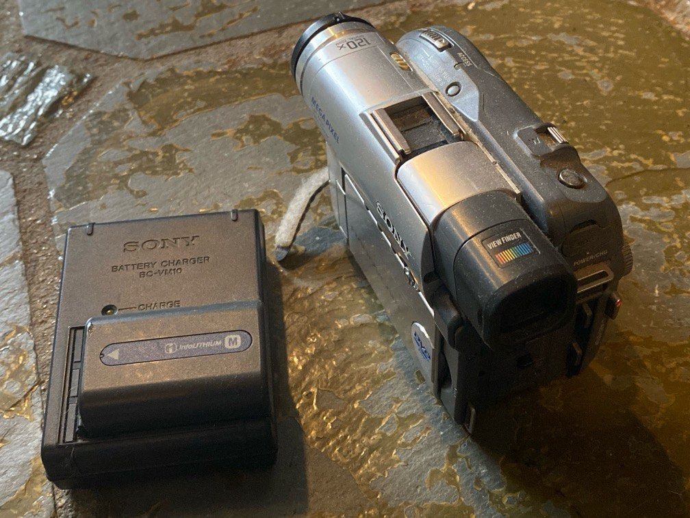 Sony Carl Zeiss Vario Tessar Mega Pixle Handycam super steady shot