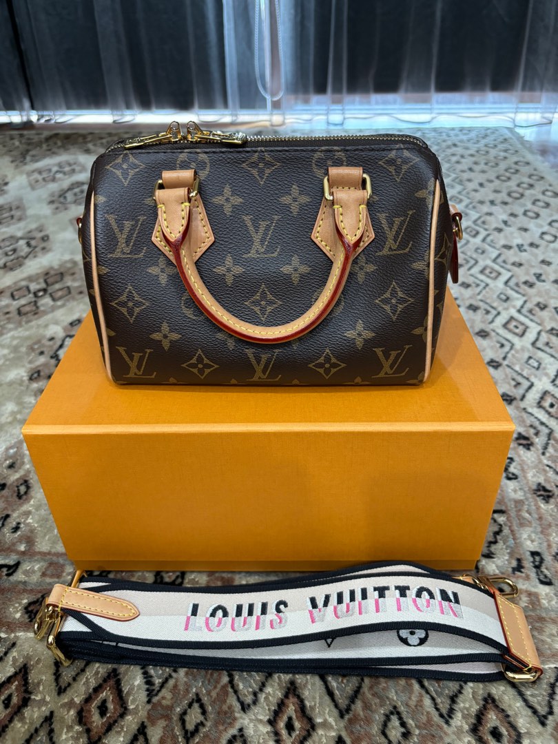 Louis Vuitton BANDOULIÈRE Bandouliere LV strap, Luxury, Bags & Wallets on  Carousell