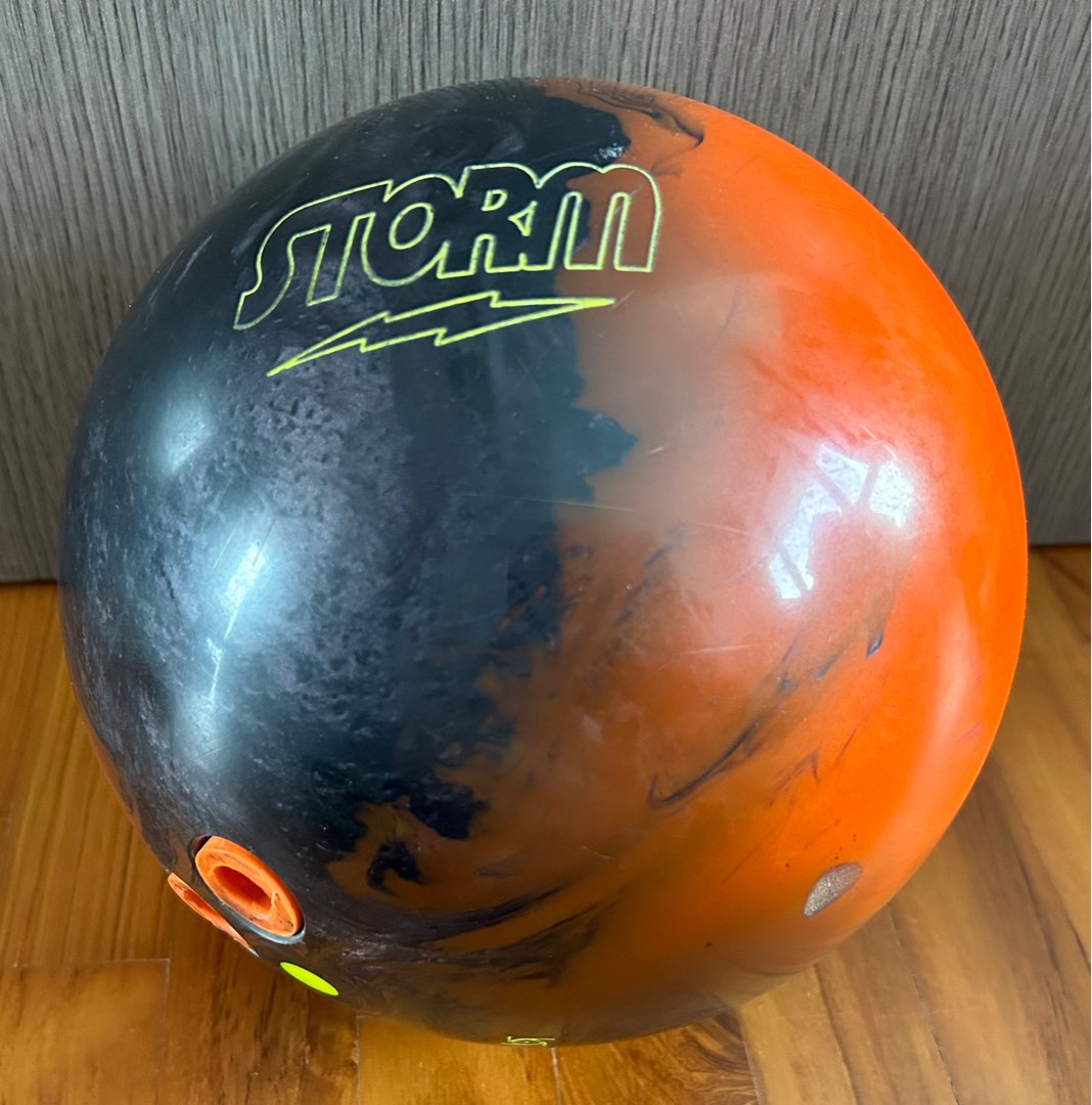 Storm Rocket Bowling Ball, Sports Equipment, Sports & Games, Billiards