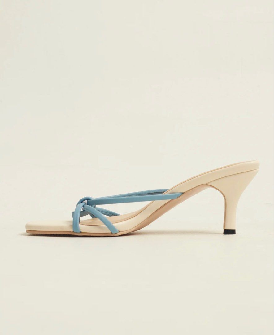 Strut Blair Heels - Dusty Blue (Category: Heels) located in Muntinlupa City. Submitted by a.decluttering (Listing ID 1263961656, Image 2). Description: - Original Price: 1550 - Used once only! - RFS: Wrong size, I’m size 7 but this fits size 6 more - Comes with a white pouch.
