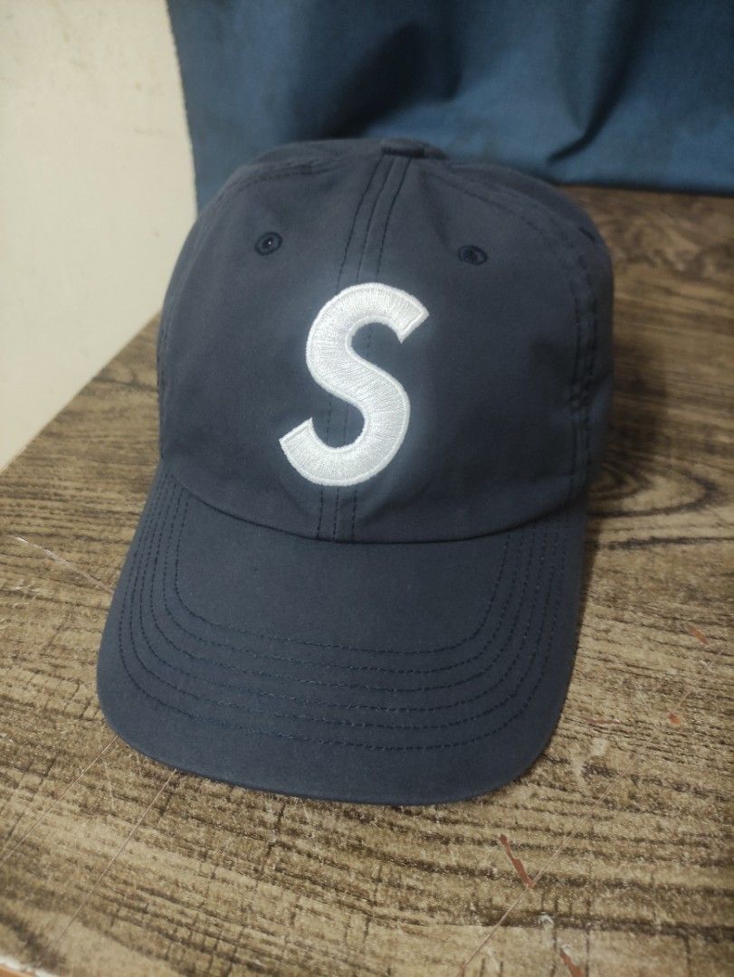 SUPREME VENTILE S LOGO 6 PANEL, Men's Fashion, Watches