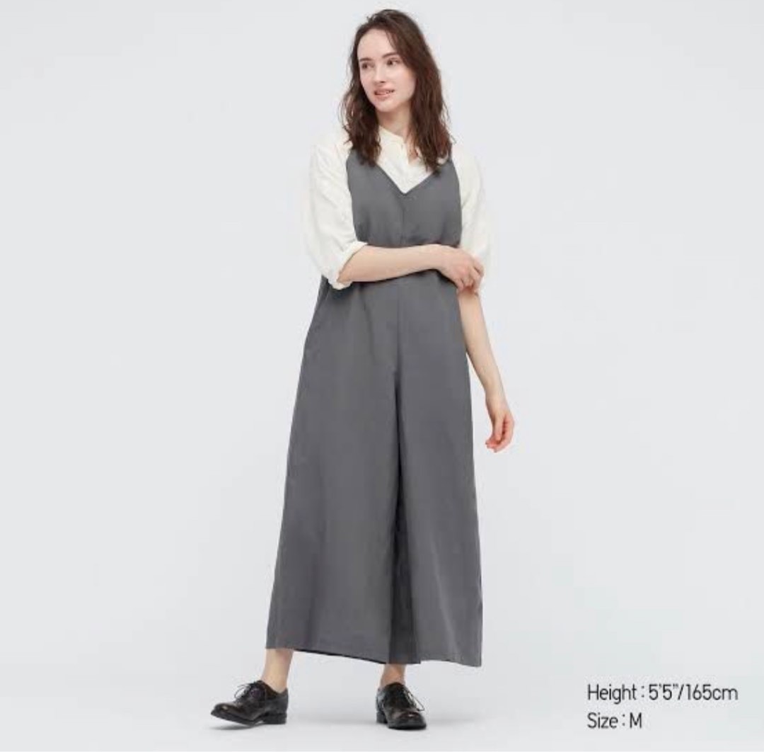 Uniqlo linen blend jumpsuit, Women's Fashion, Dresses & Sets, Jumpsuits