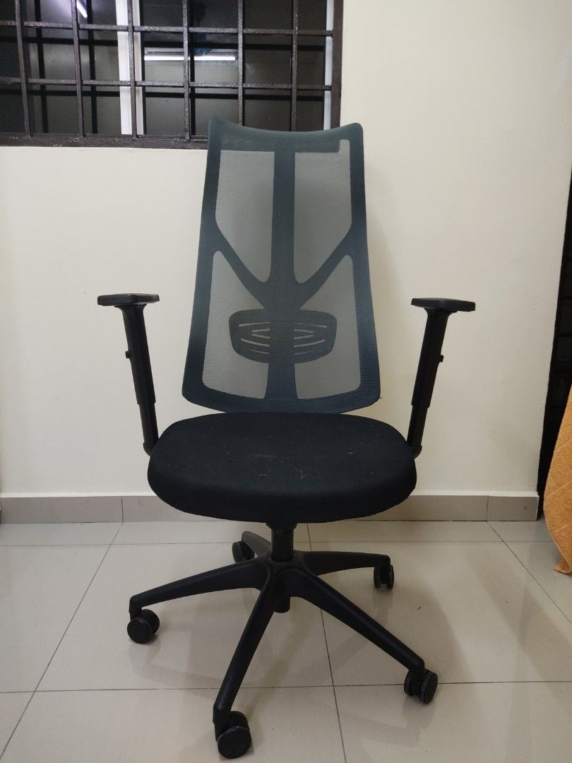 Used high back office chair Furniture Home Living Furniture